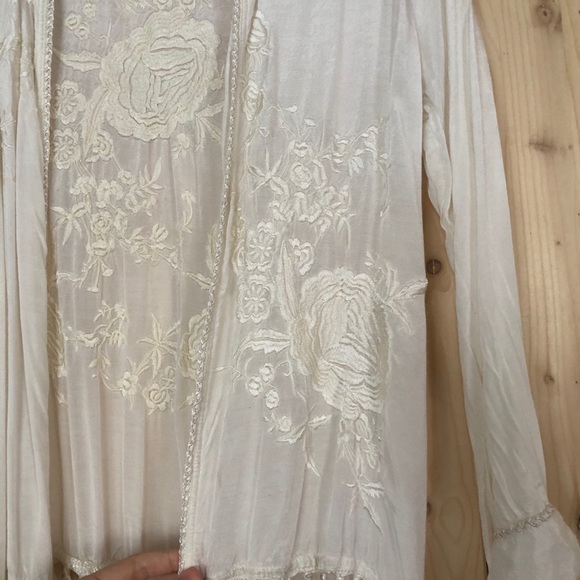 Off White Kimono w/ Fringe and Embroidered Flowers - Picture 9 of 12